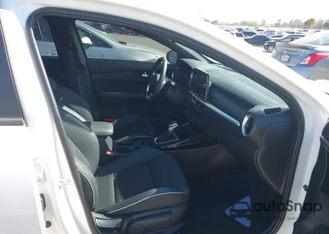 2024 Kia Forte Gt-Line z USA, uszkodzony, nr VIN 3KPF54AD1RE724949